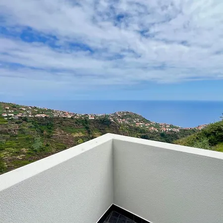 The Barreto's Clive Ponta do Sol (Madeira)