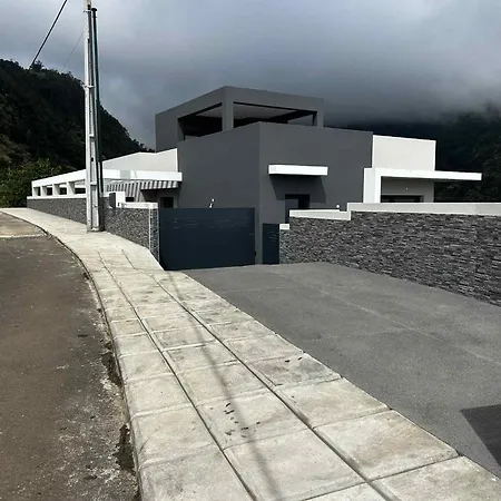 The Barreto's Clive *