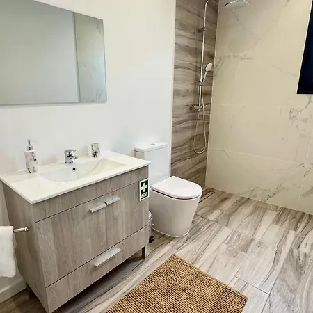 The Barreto's Clive Ponta do Sol (Madeira)