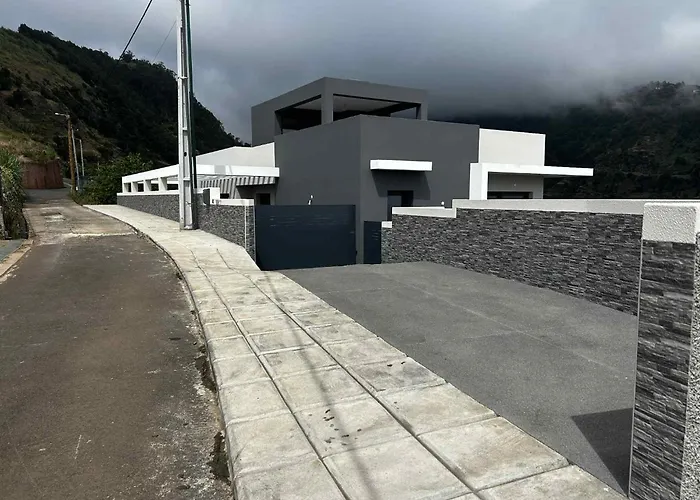 The Barreto's Clive *